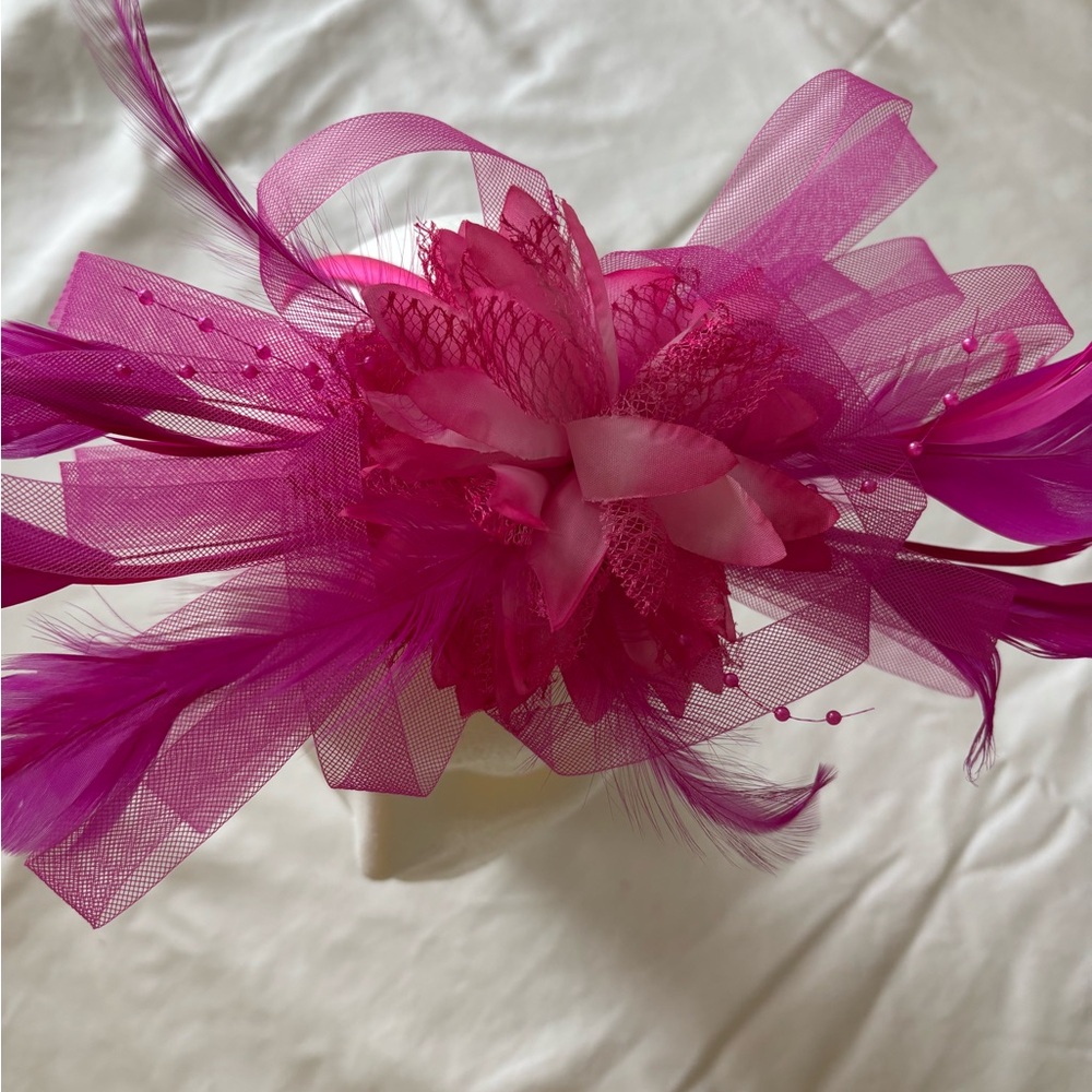 Elegant Pink Fascinator